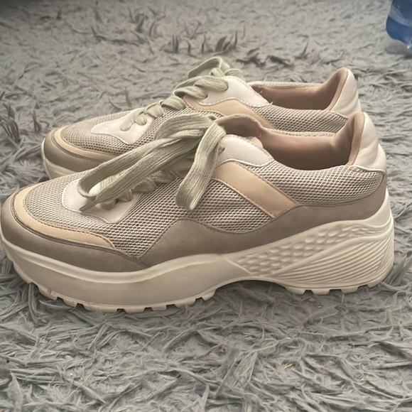 Light pink/tan platform sneakers - Picture 3 of 3